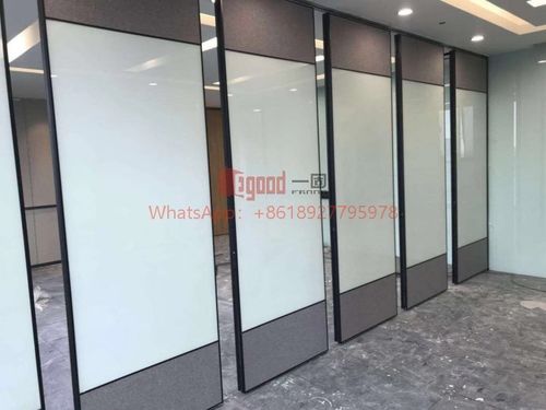 โซลูชันบริษัทล่าสุดเกี่ยวกับ ห้องบอลรูมของคุณ: วิธีใช้ผนังกั้นแบบเคลื่อนย้ายได้เพื่อสร้างรายได้มากขึ้น?