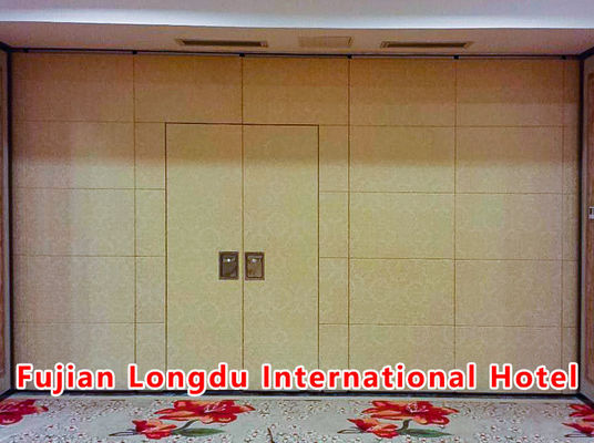 ราคาดี Operable Partition Wall System with STC Rating 42-56dB and 6061-T6 Aluminum Frame Featuring 304 Stainless Steel Roller ออนไลน์