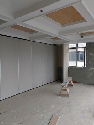 ราคาดี ความหนา 105CM MDF แผนผังที่ใช้ได้ ปรับแต่งให้เหมาะกับห้องประชุม ออนไลน์