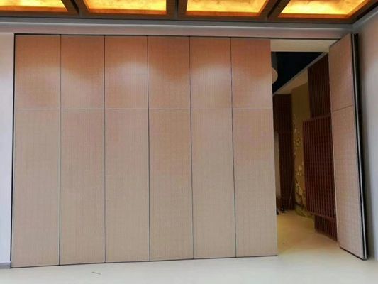 ผนังแยกที่เคลื่อนไหว MDF Melamine ปลายแผ่นสําหรับโรงแรม