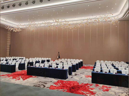 ราคาดี โครงการฝาปิดสํานักงานเสียงแบบพับได้ พร้อมกรอบเหล็ก Q235 และโปรไฟล์ 6061-T6 สําหรับห้องแสดงสินค้า ออนไลน์